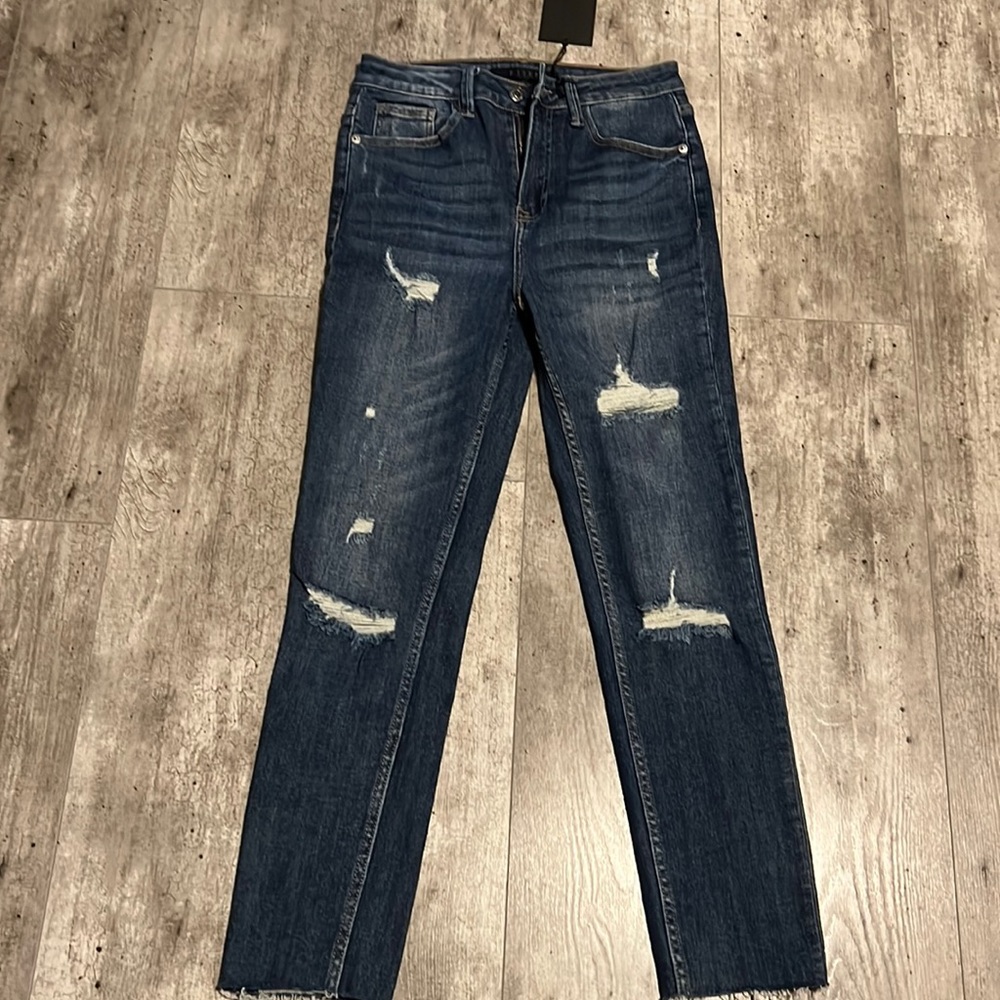 Risen jeans, high rise, destroyed